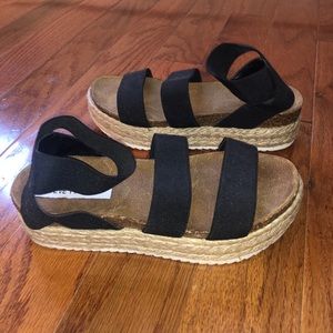 Steve Madden platform sandals
